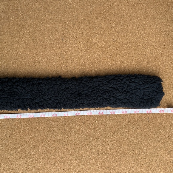 Cozy Confidence Long and Luscious Curl Band - Picture 3 of 4